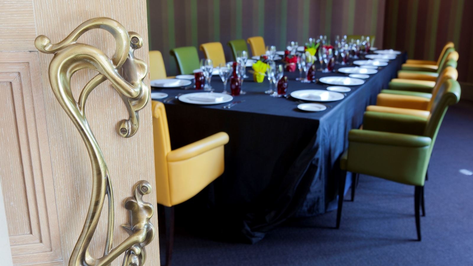 restaurants-restaurants