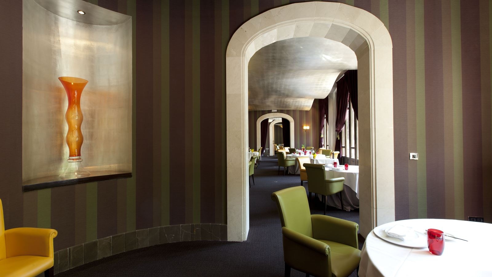 restaurants-restaurants