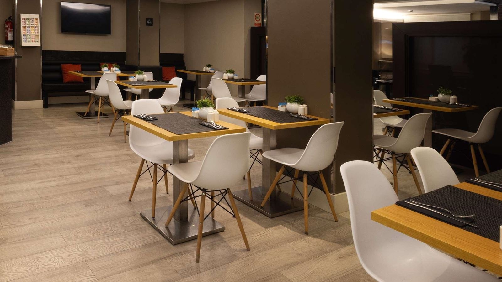 restaurants-restaurants