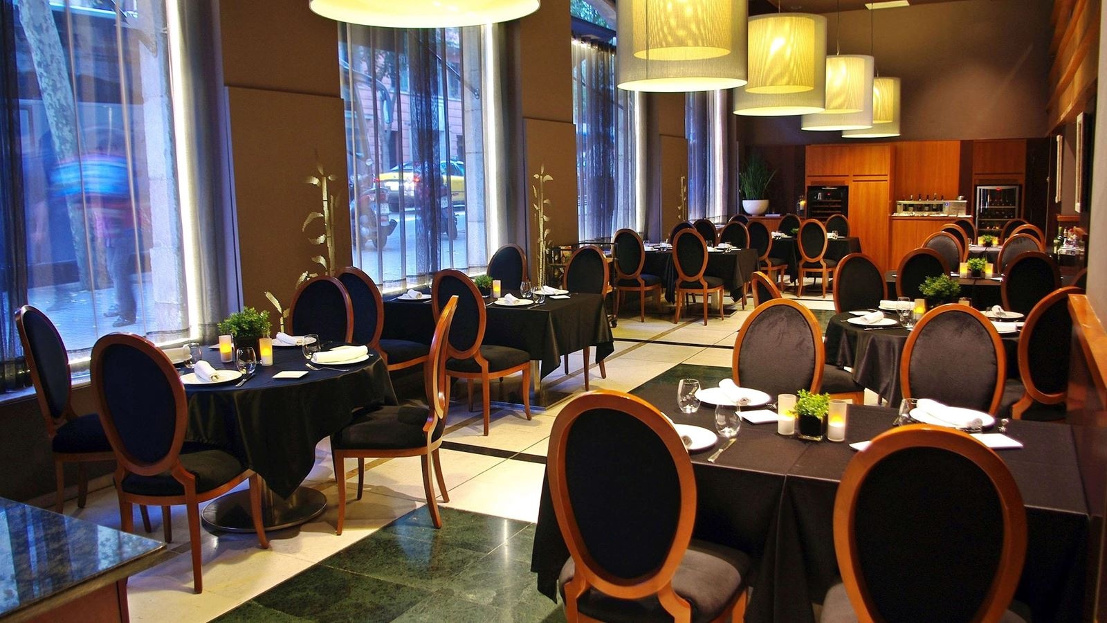 restaurants-restaurants