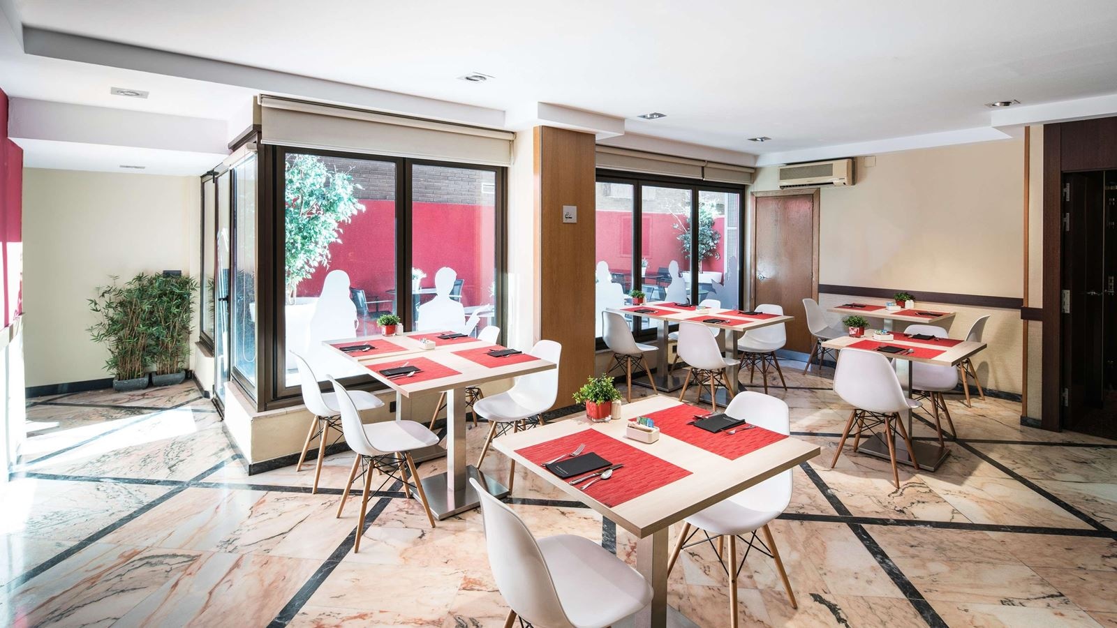 restaurants-restaurants