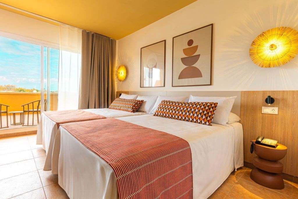 rooms-standard-room-balcony-or-terrace