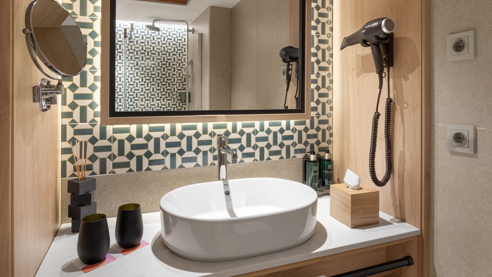 rooms-single-use-deluxe-room