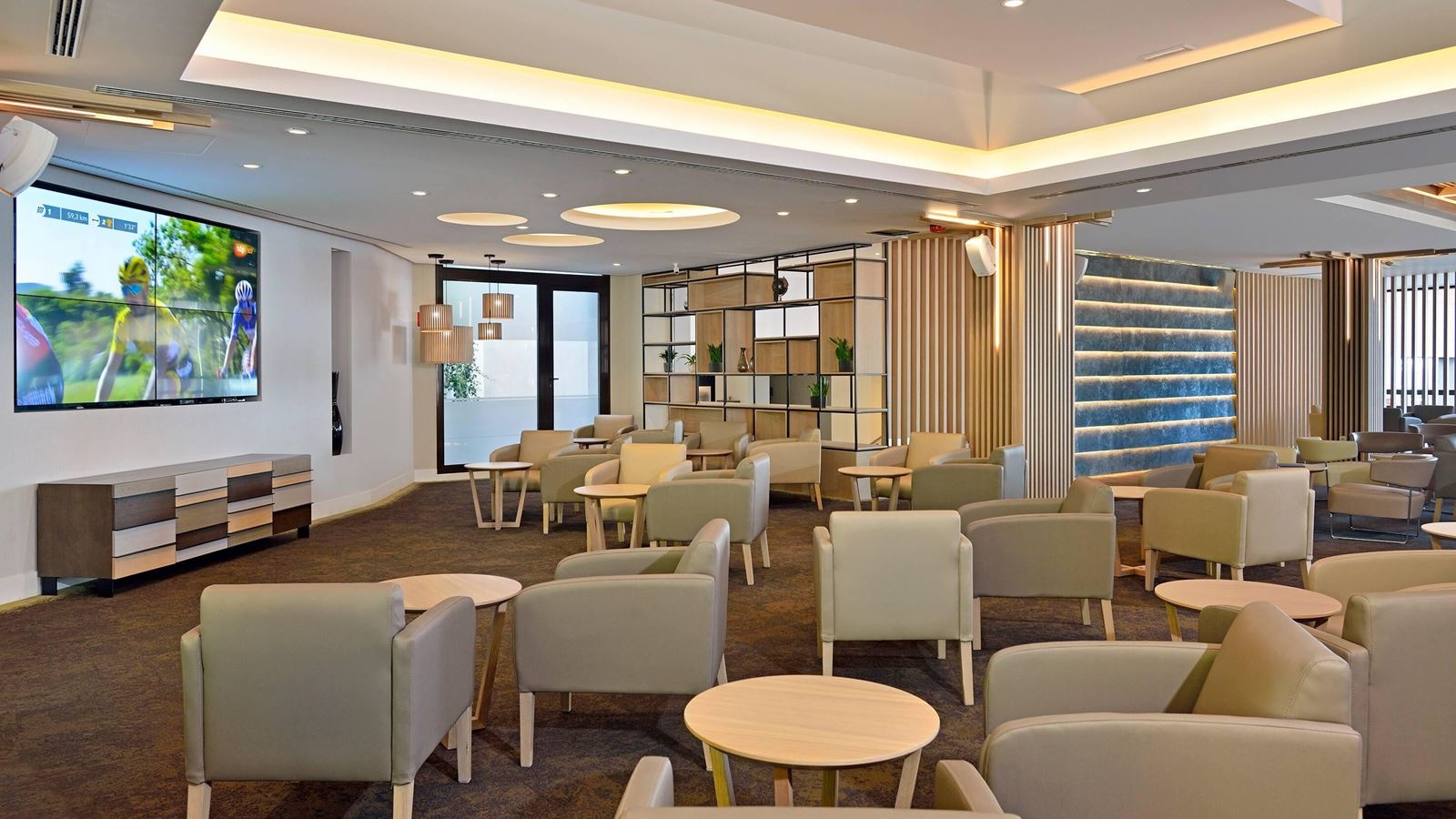 bars-sky--sea-rooftoop-bar