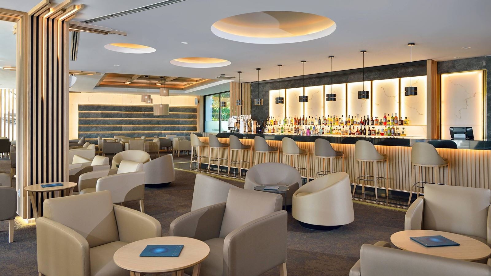 bars-sky--sea-rooftoop-bar