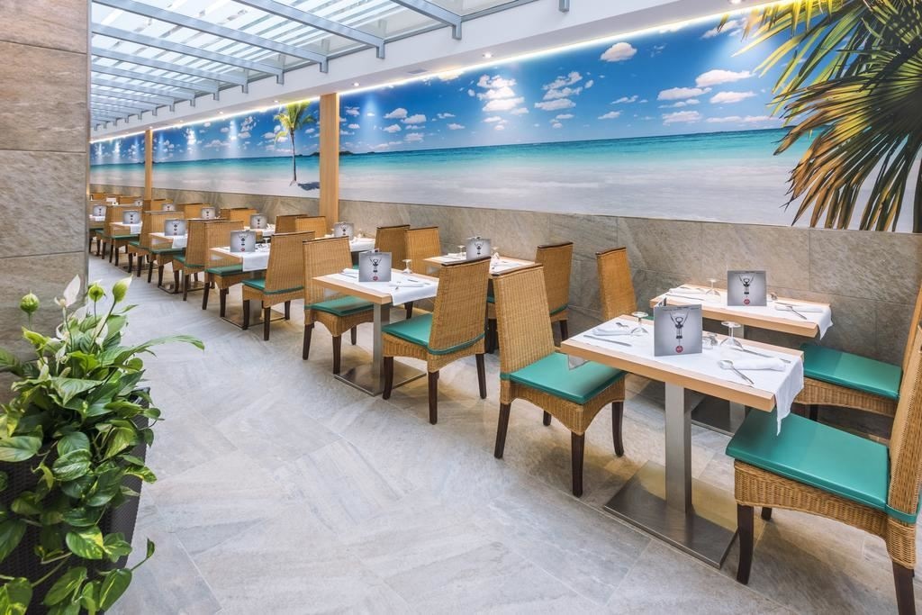 restaurants-restaurant