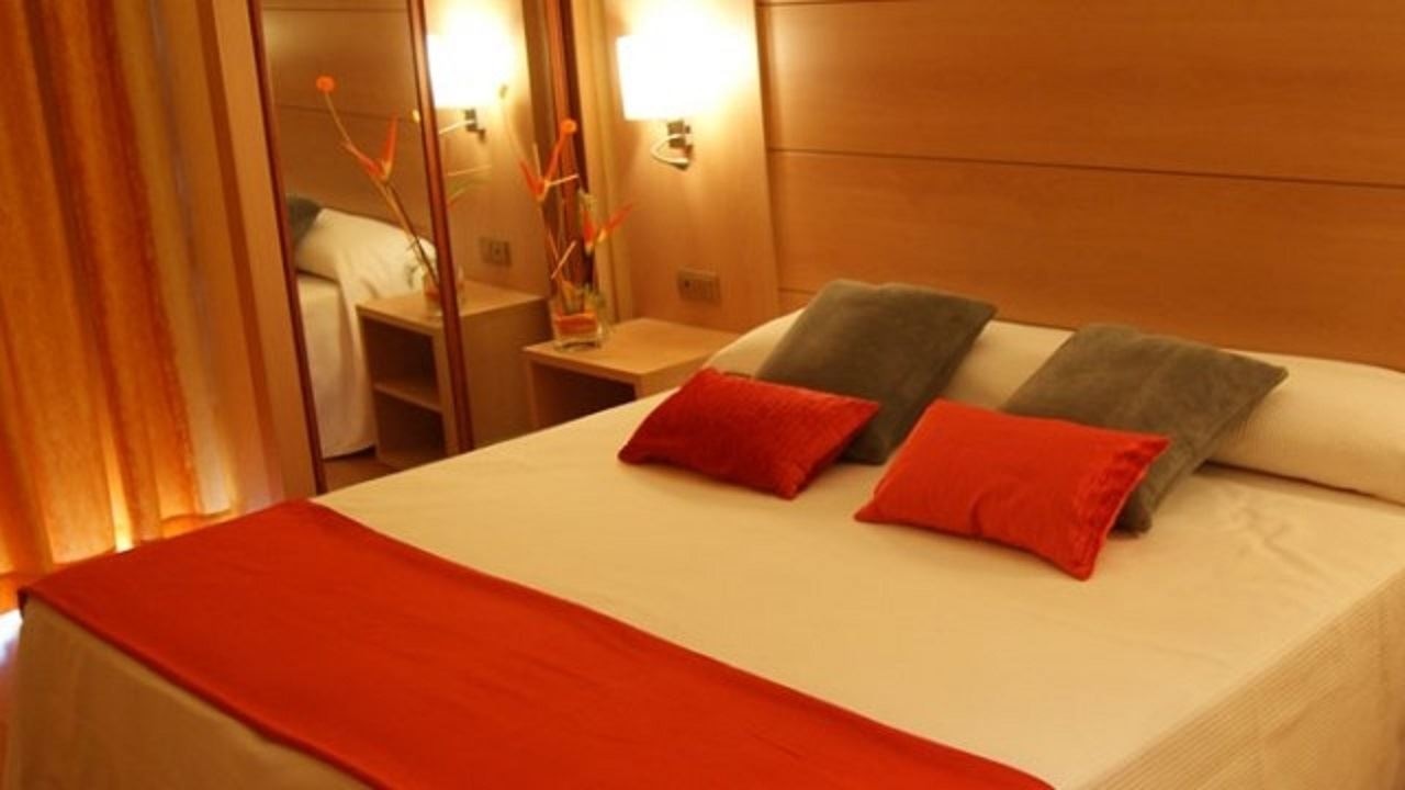 rooms-standard-room-terrace-or-balcony