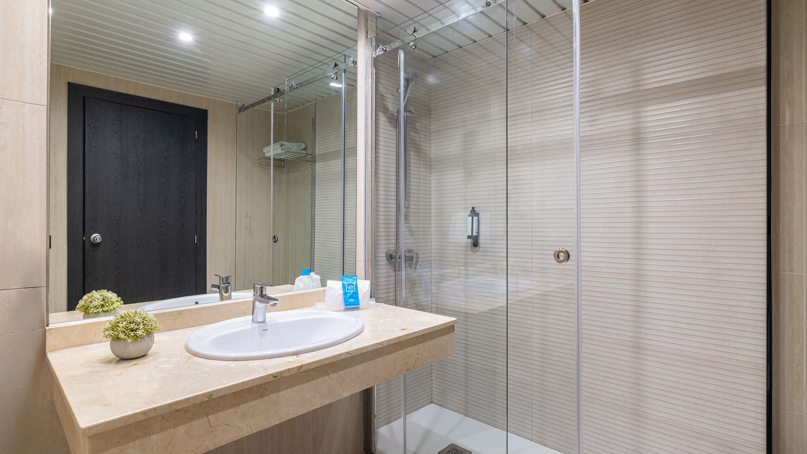 rooms-db--superior-vista-mar-lateral