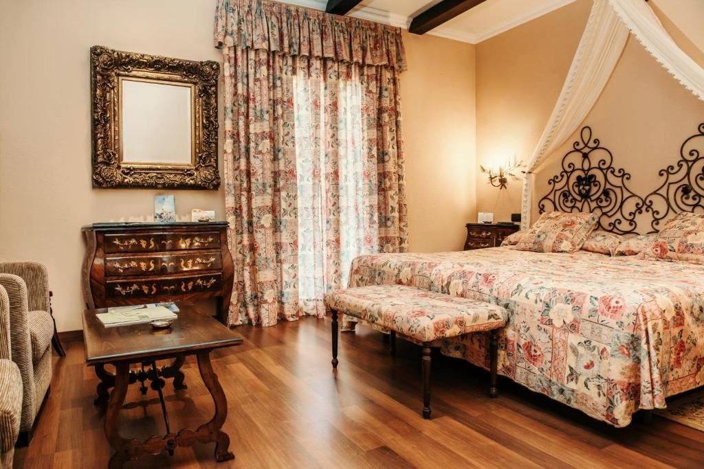 rooms-classic-garden-view-room