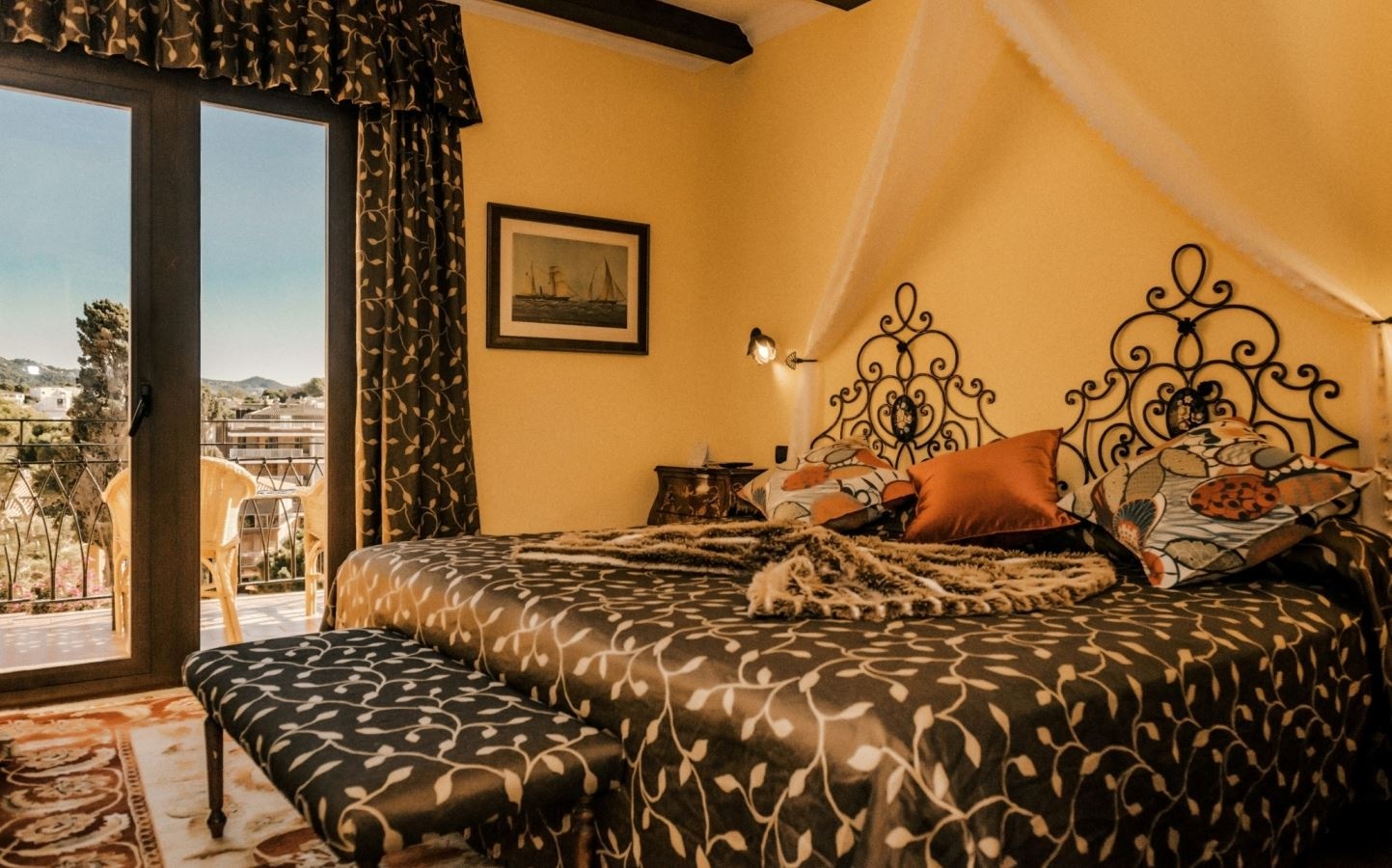 rooms-lateral-sea-view-room