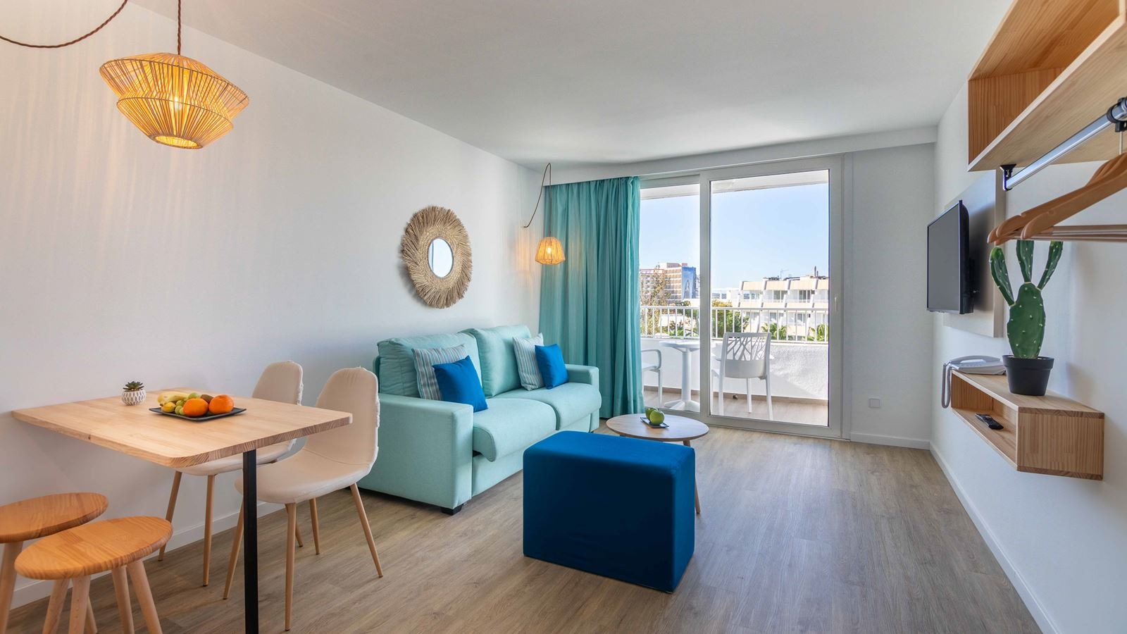 rooms-apartment-balcony-or-terrace