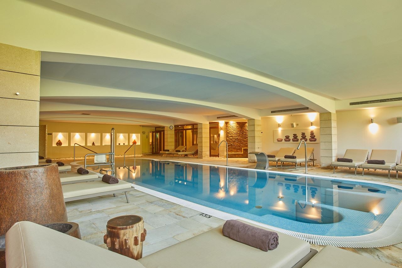 pools-indoor-pool
