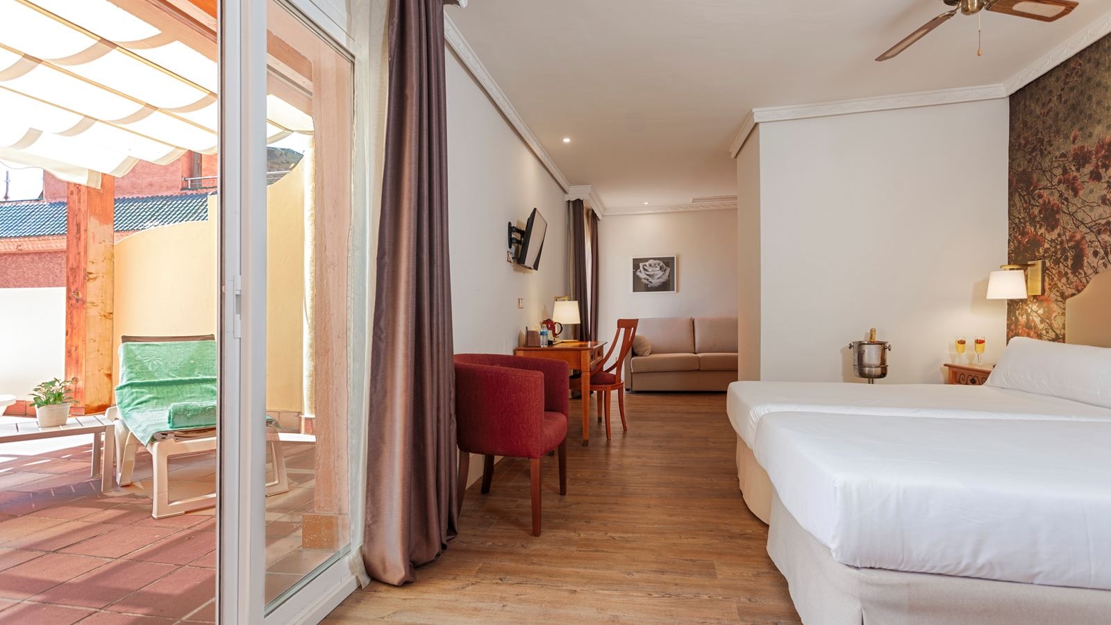 rooms-superior-room-balcony-or-terrace