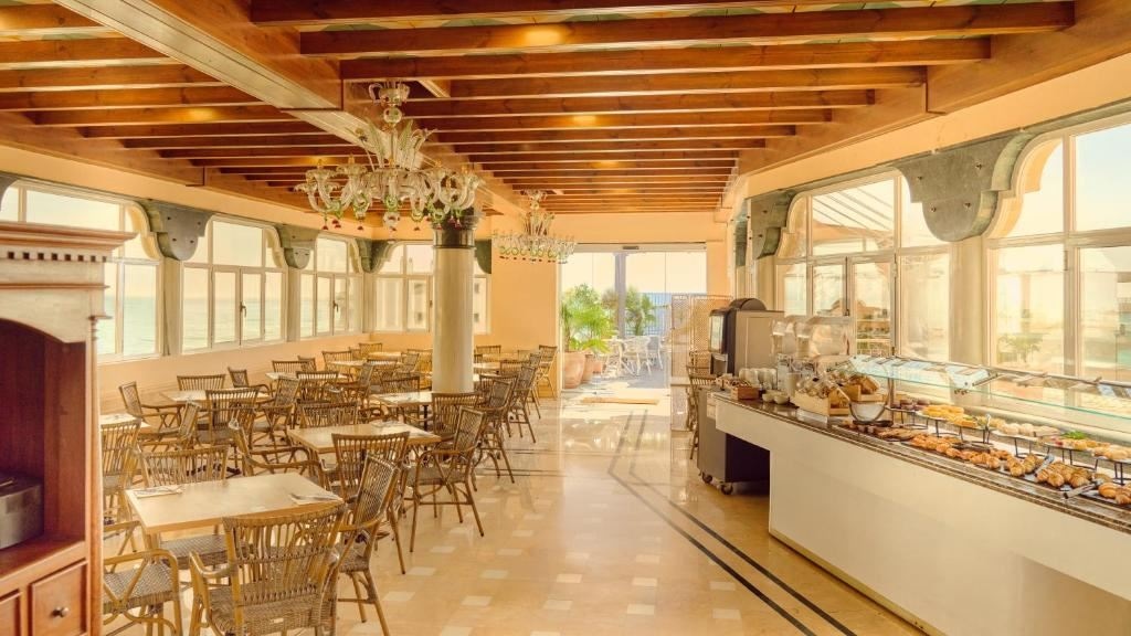 restaurants-restaurants