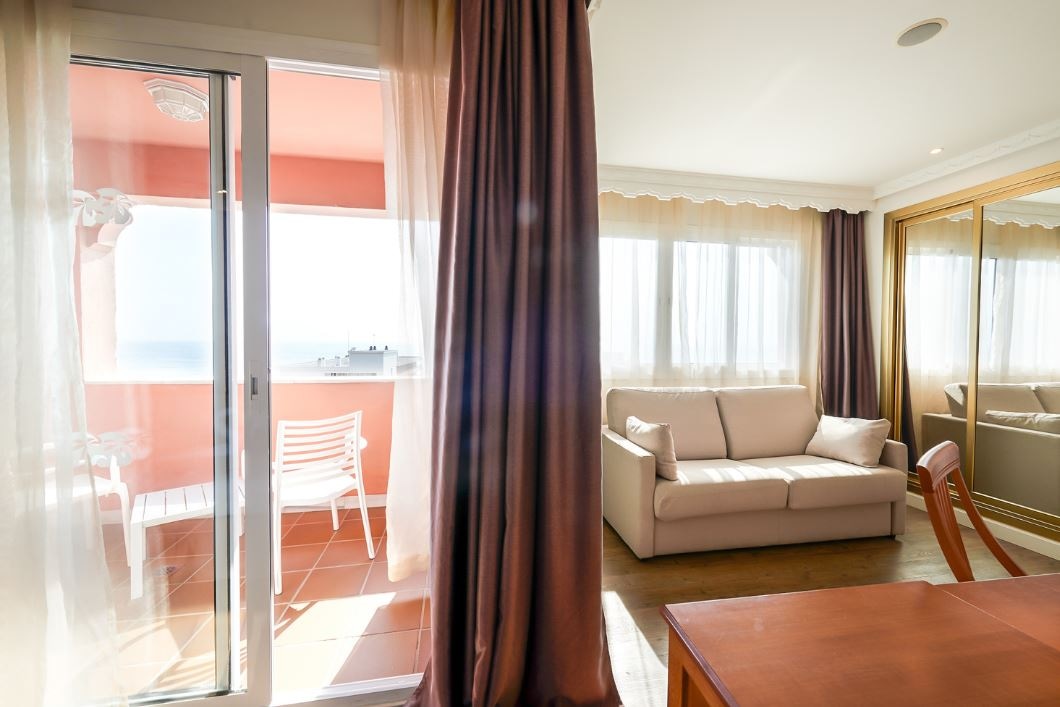 rooms-junior-suite-balcony-or-terrace