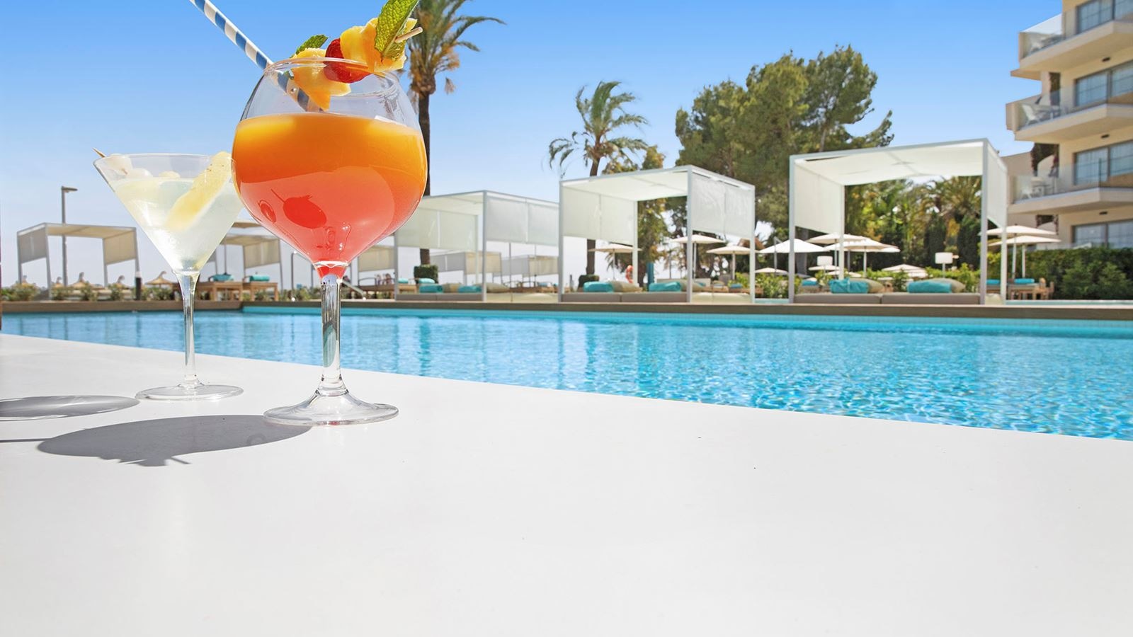 bars-palmira-swim-up-bar