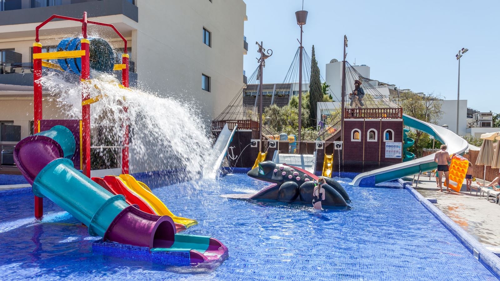 pools-outdoor-childrens-pool