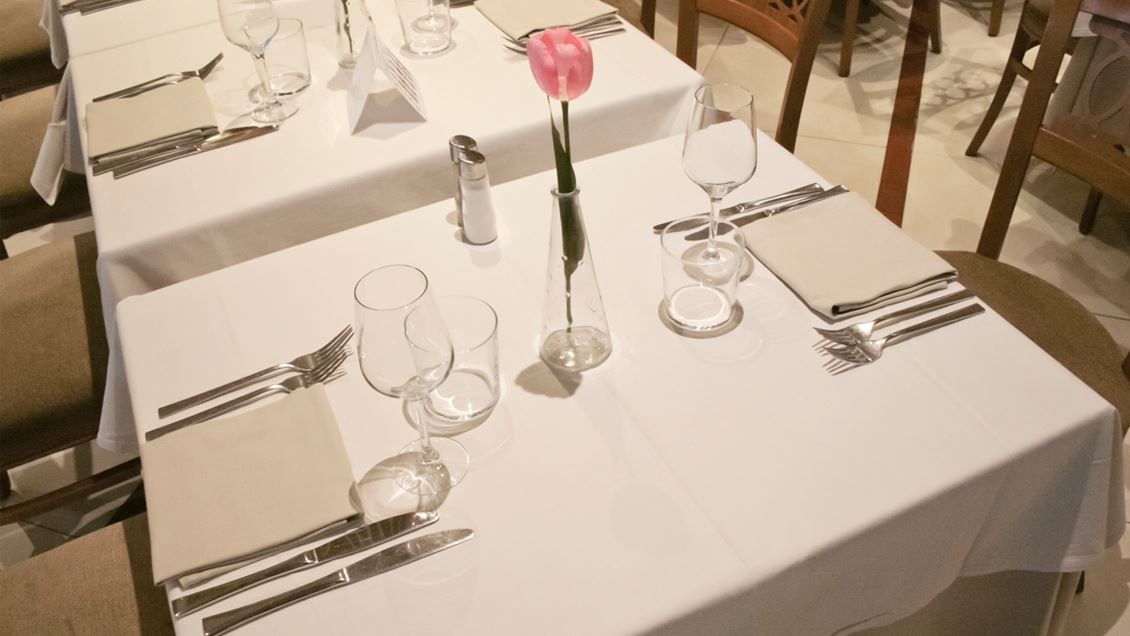 restaurants-restaurant