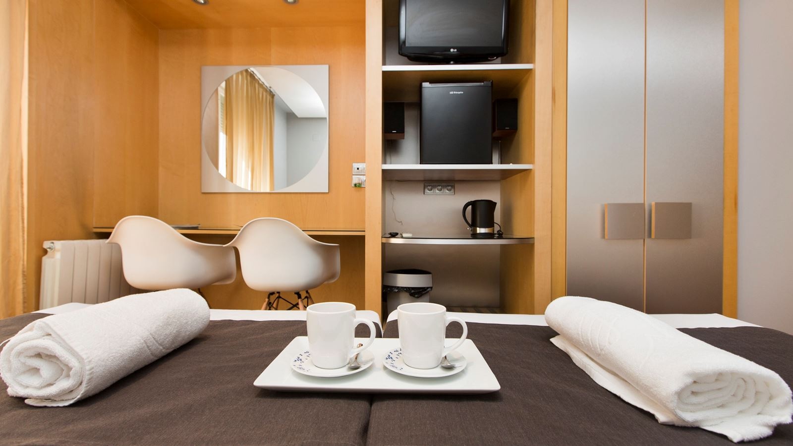 rooms-double-two-double-beds