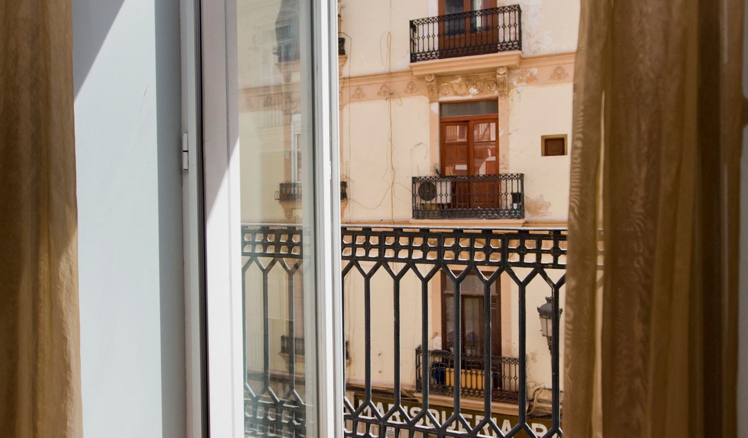 rooms-double-two-double-beds