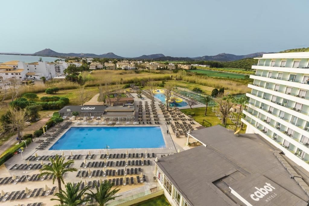 pools-outdoor-pool
