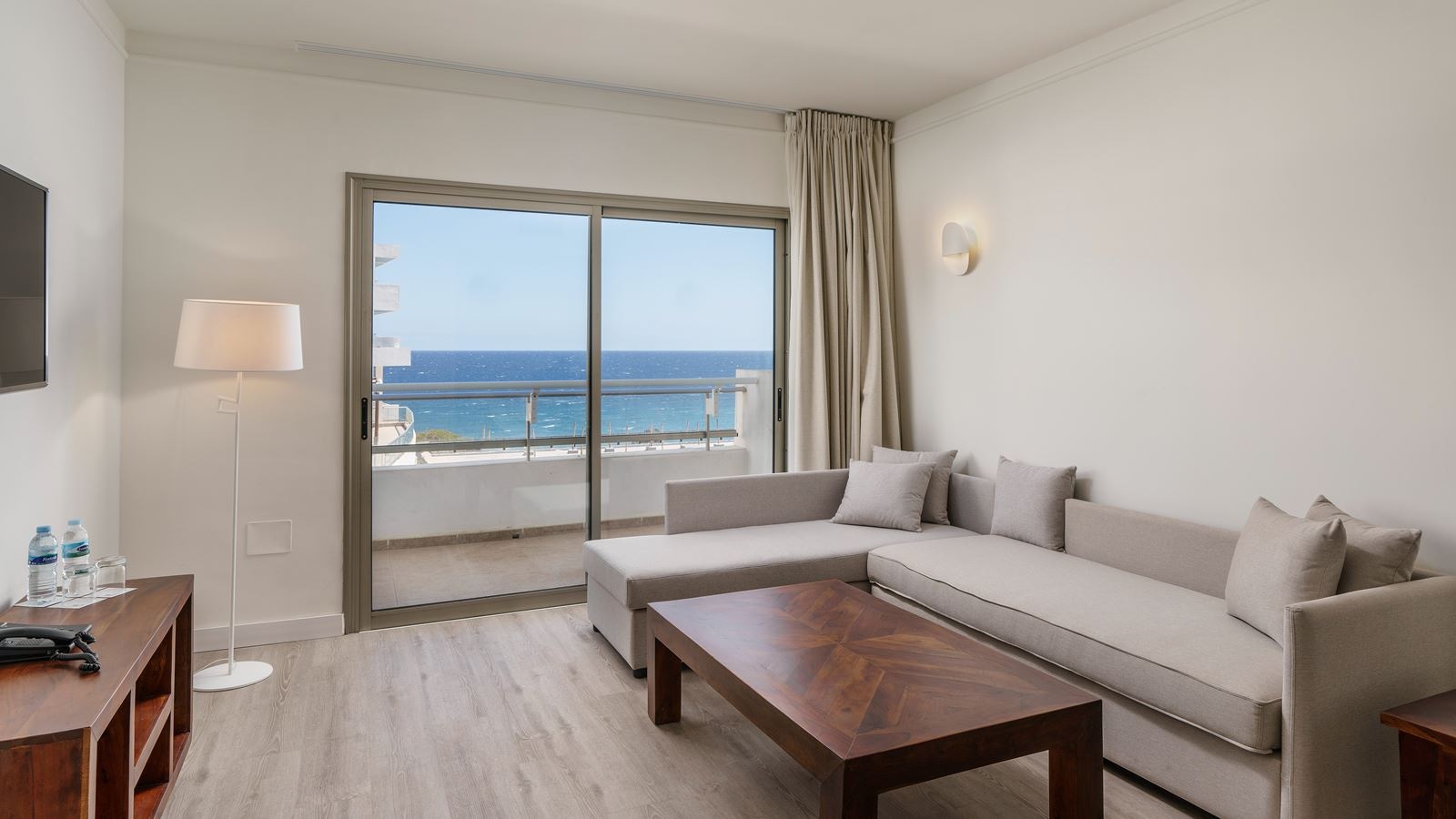 rooms-suite-ocean-view