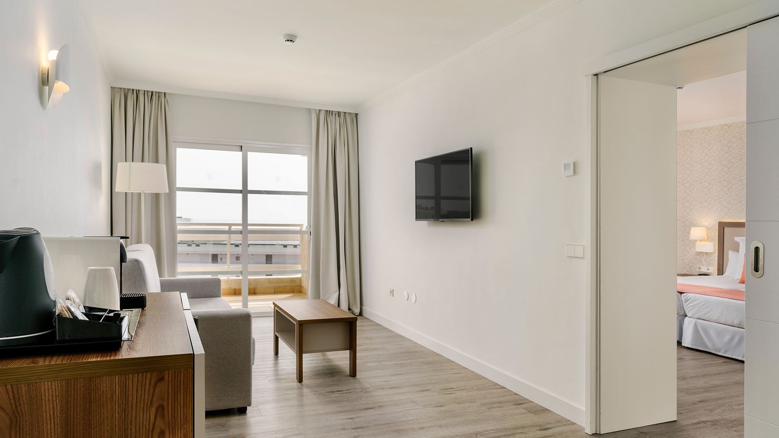 rooms-my-favorite-club-suite-ocean-front-view