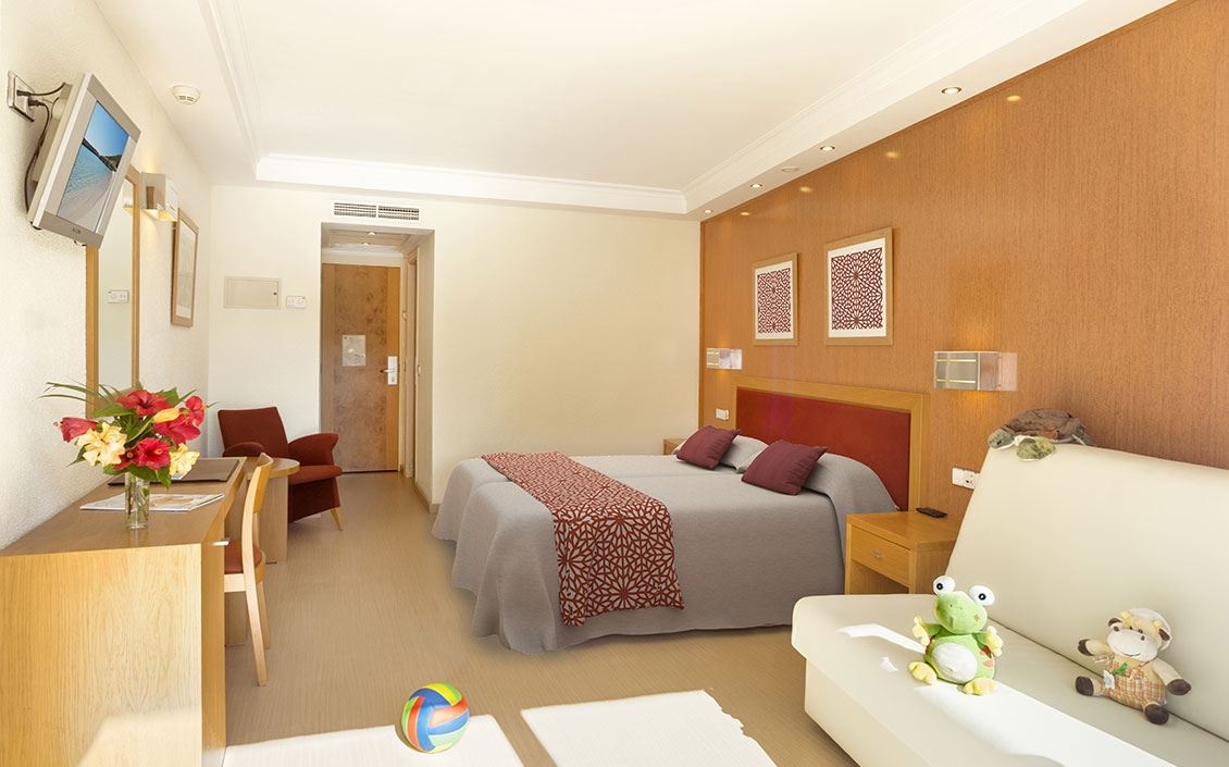 rooms-family-room