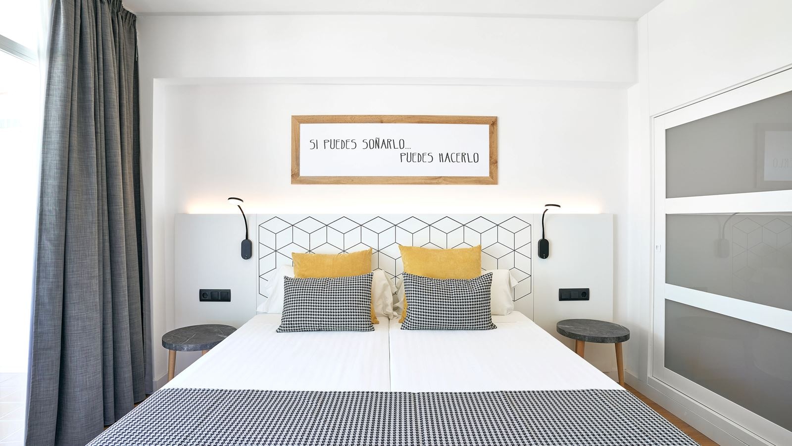 rooms-room-with-views