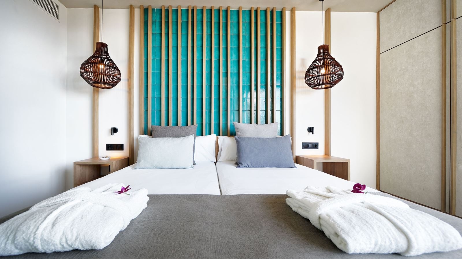 rooms-family-suite-sea-view-balcony-or-terrace