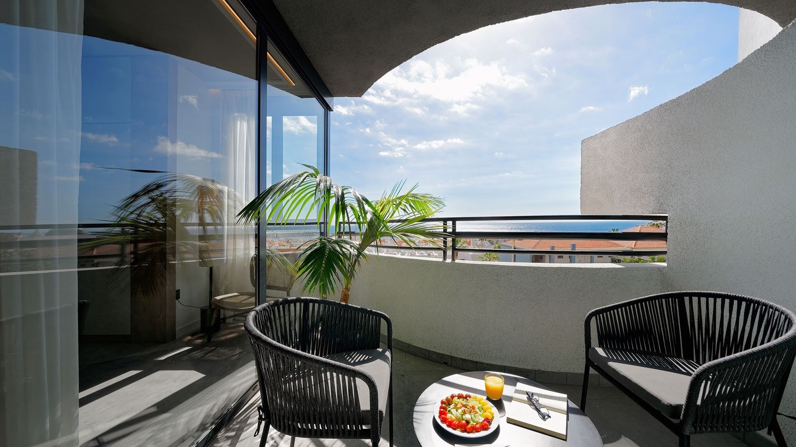 rooms-family-suite-sea-view-balcony-or-terrace