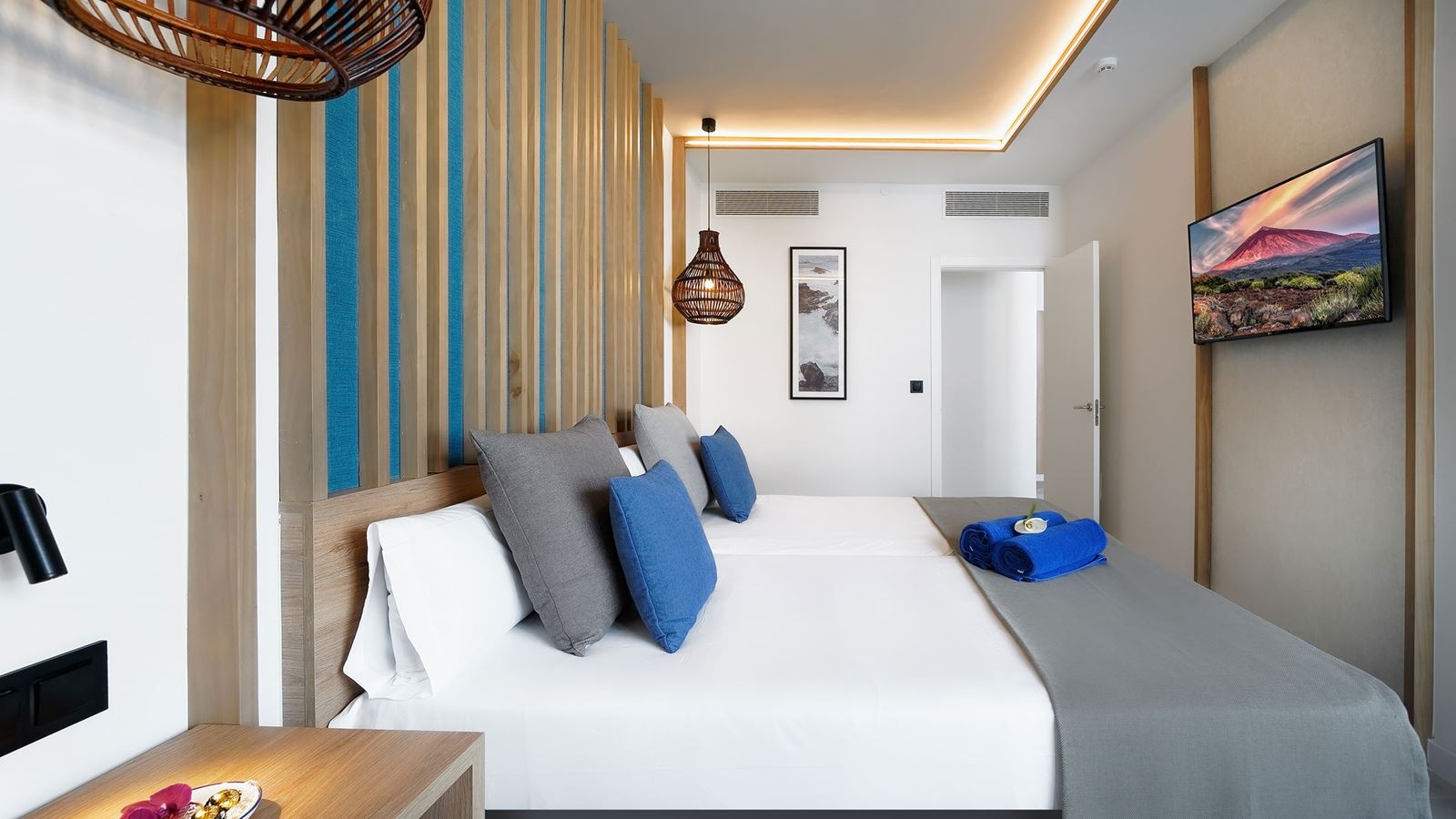 rooms-suite-adults-only-area-balcony-or-terrace