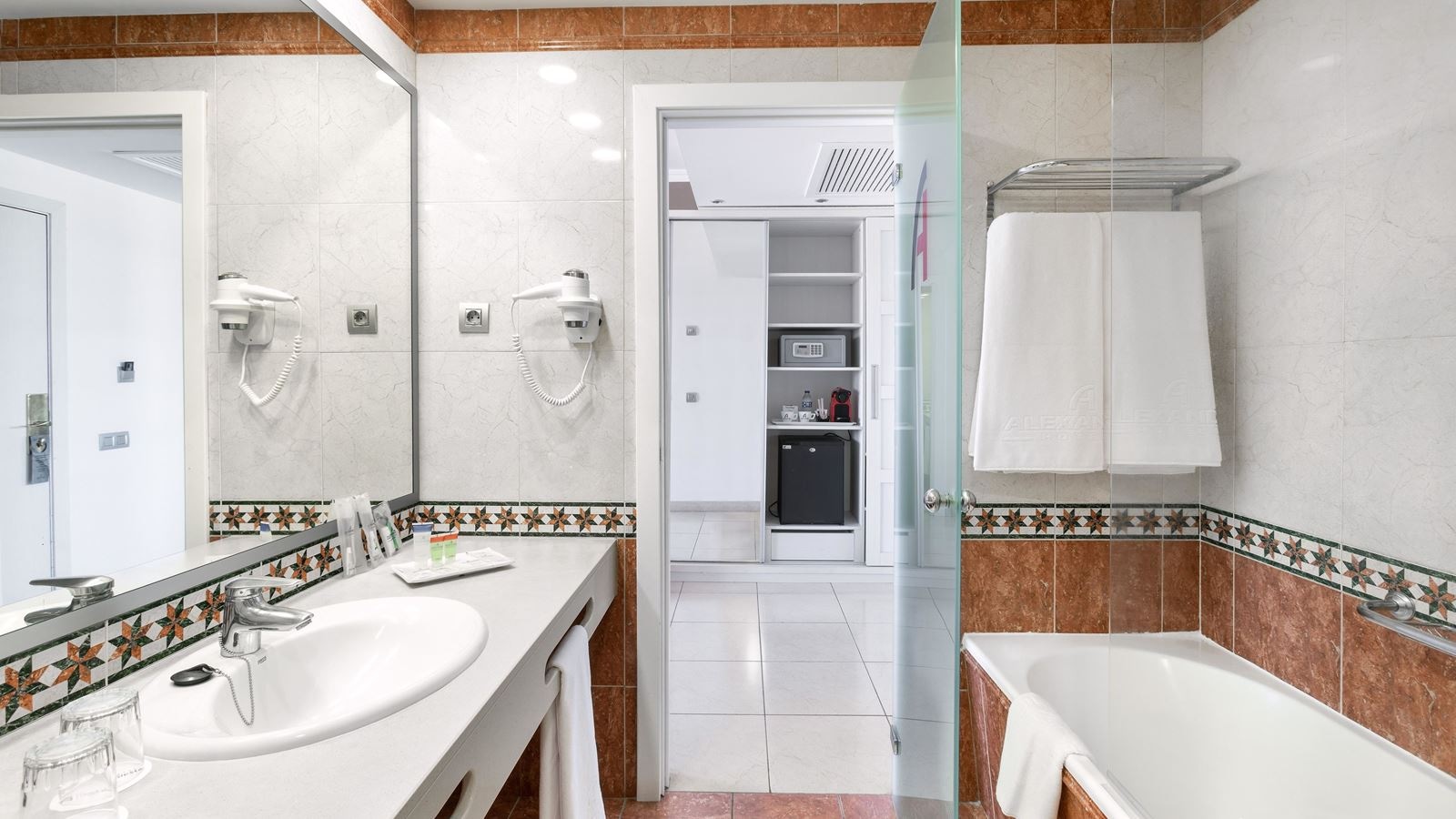 rooms-club-alexandre-room