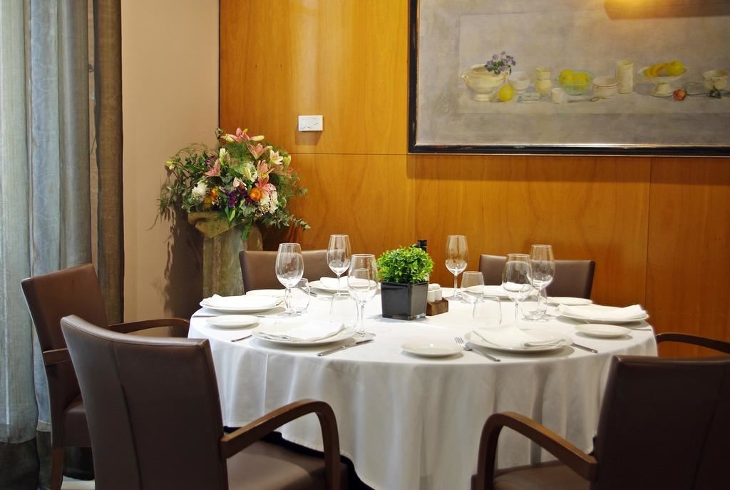 restaurants-restaurants