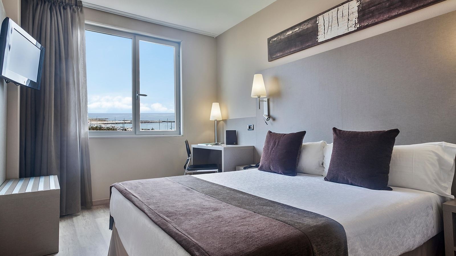 rooms-double-room-with-rollawaybed