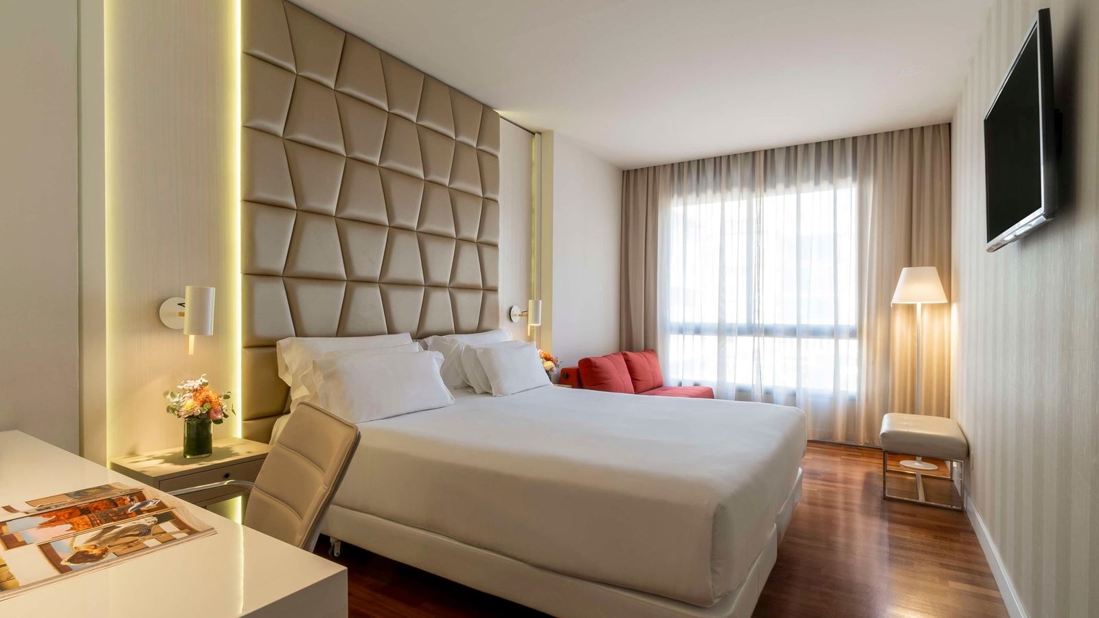 rooms-family-room-capacity-4