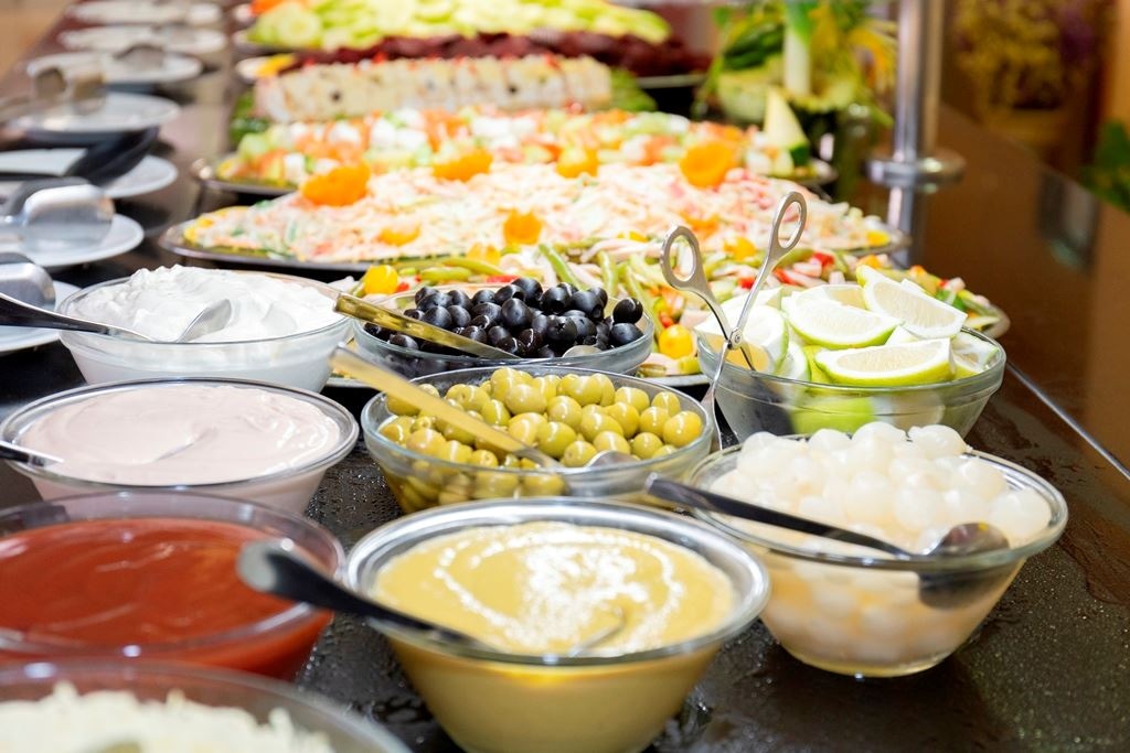 restaurants-buffet-style-restaurant