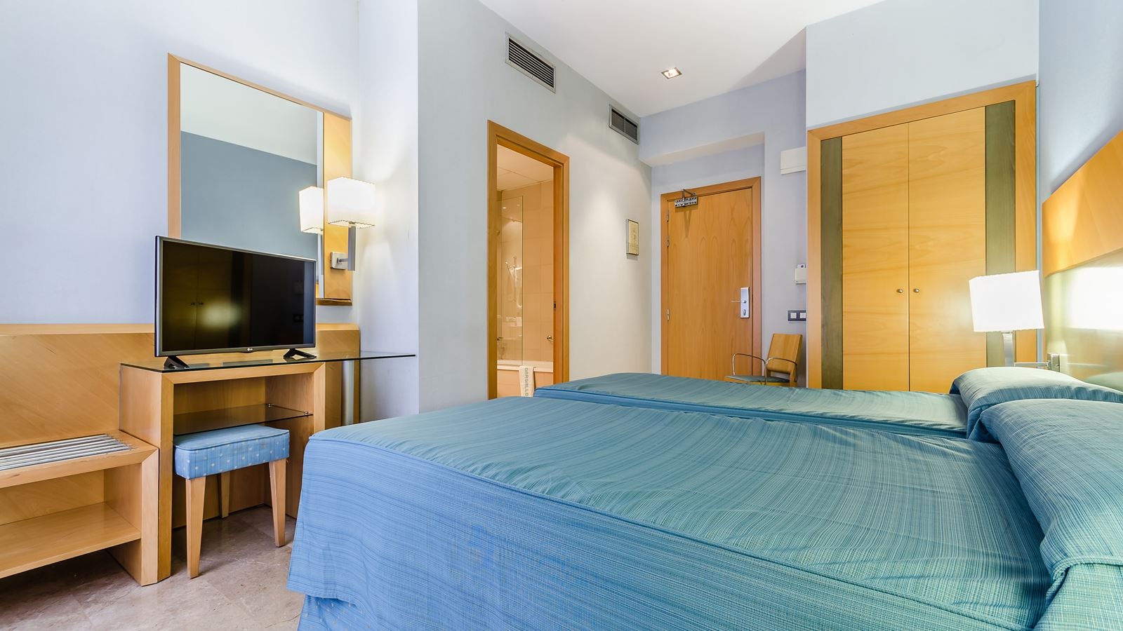 rooms-double-or-twin-standard