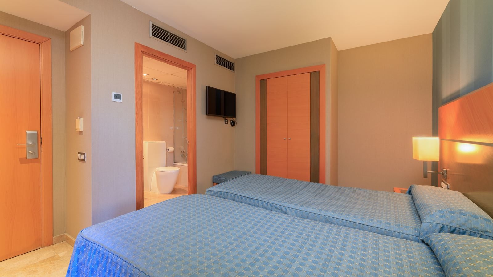 rooms-double-or-twin-standard