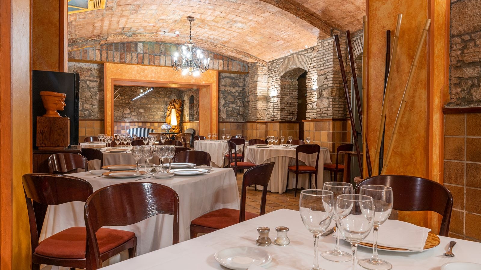 restaurants-restaurants