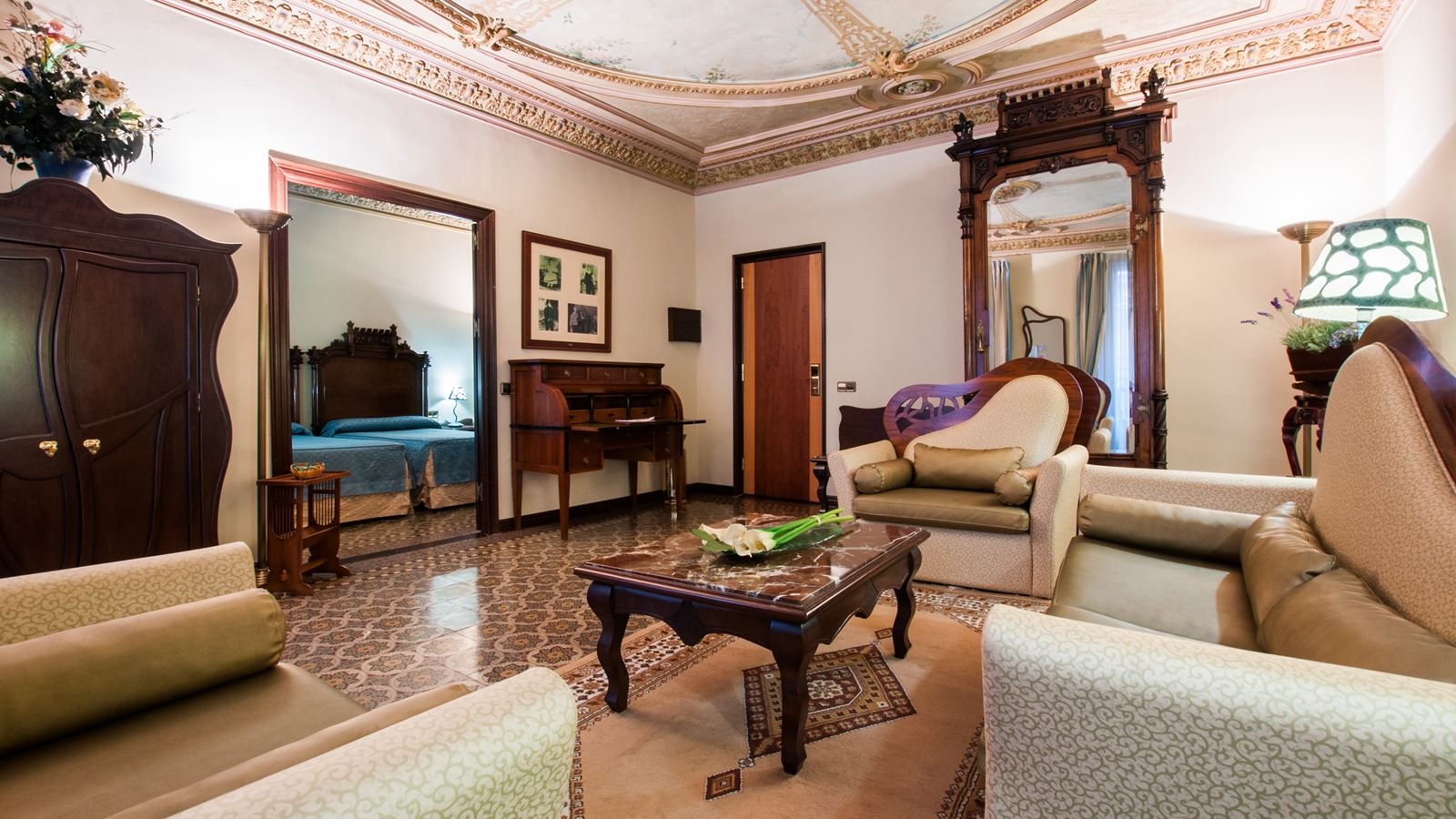 rooms-double-with-double-bed