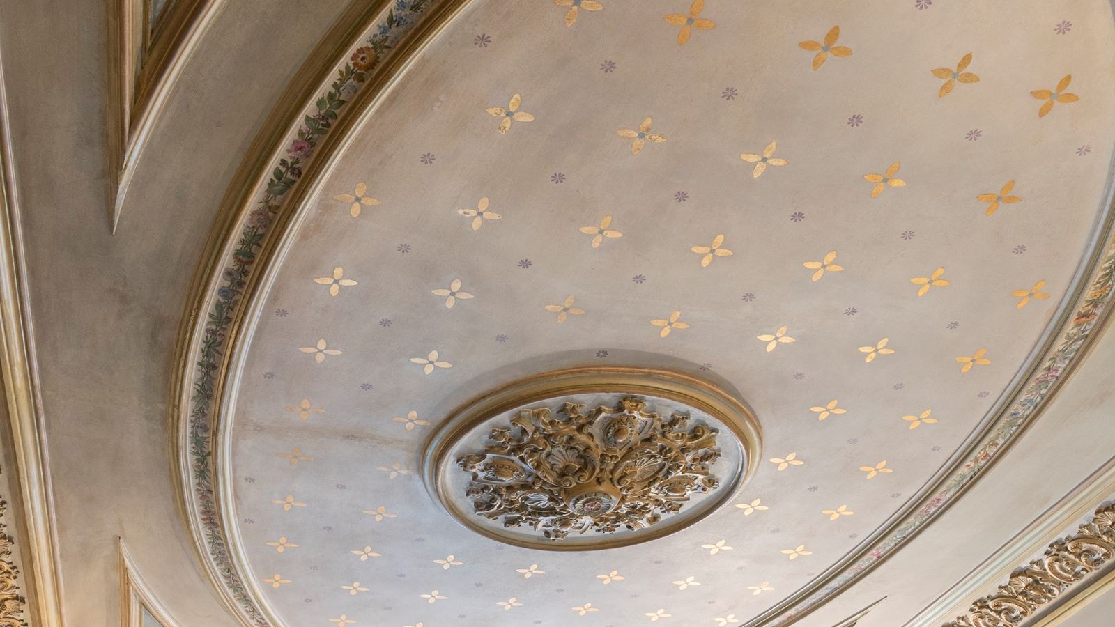 rooms-double-with-double-bed