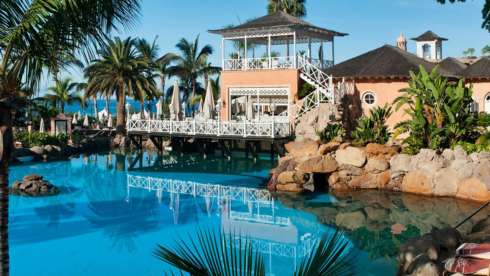 bars-bar-beach-club