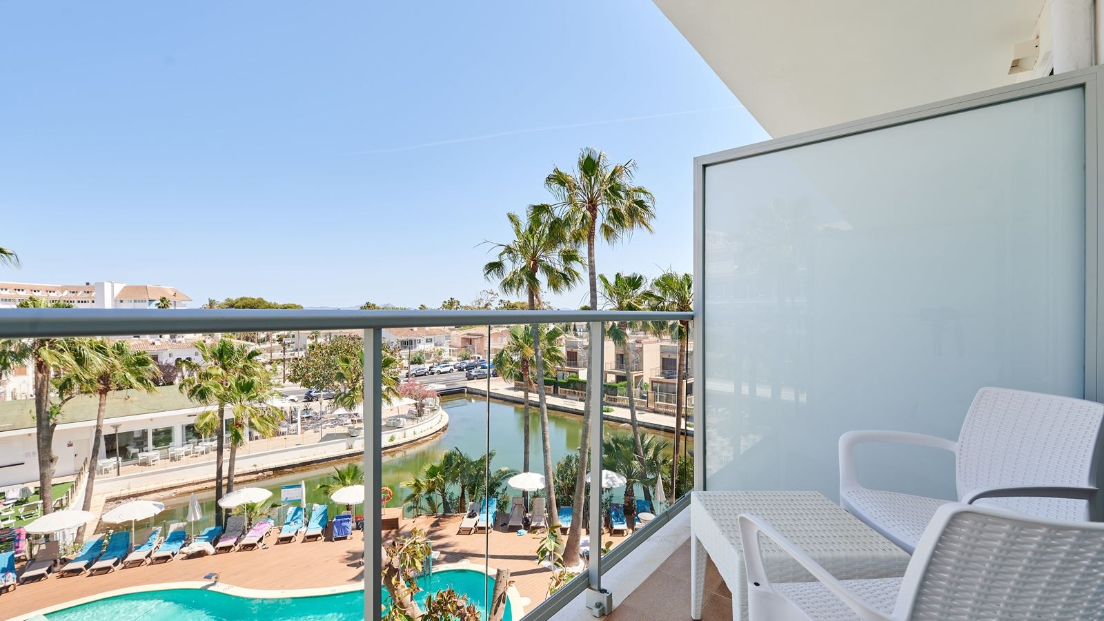 rooms-double-balcony-or-terrace