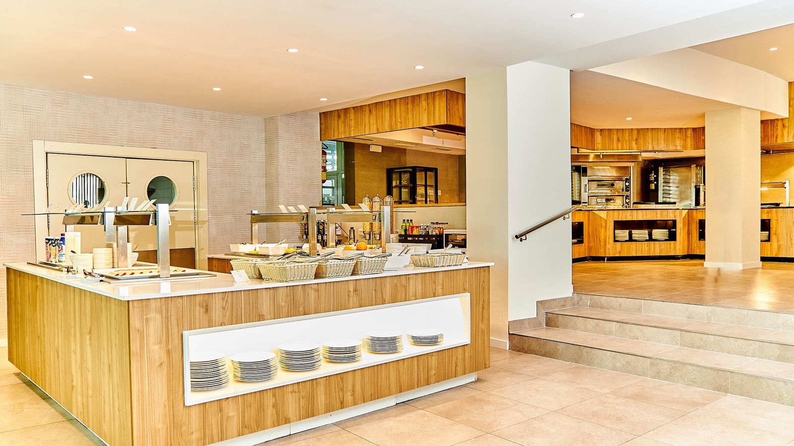 restaurants-restaurants