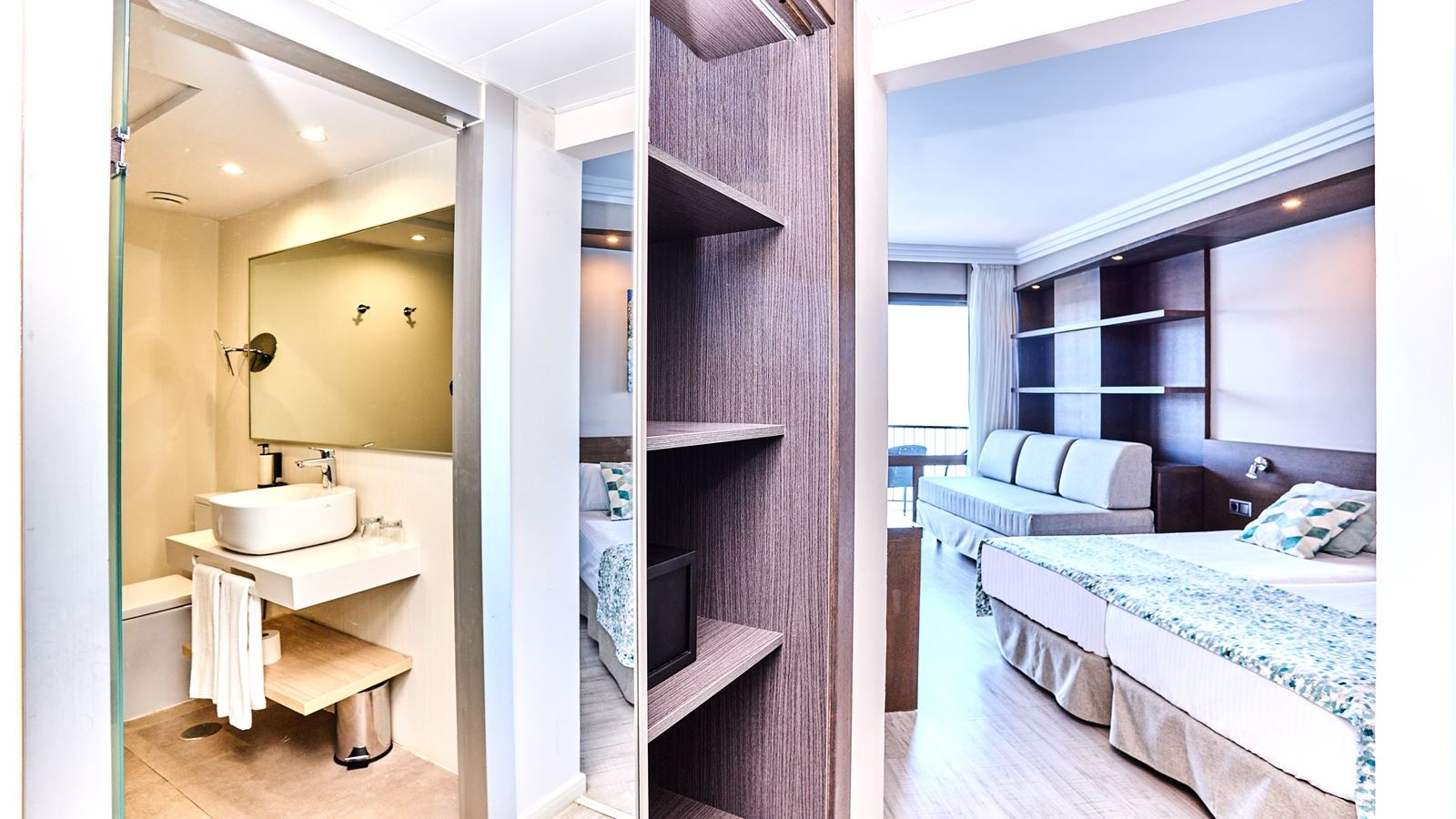 rooms-double-or-twin-sea-view-capacity-3