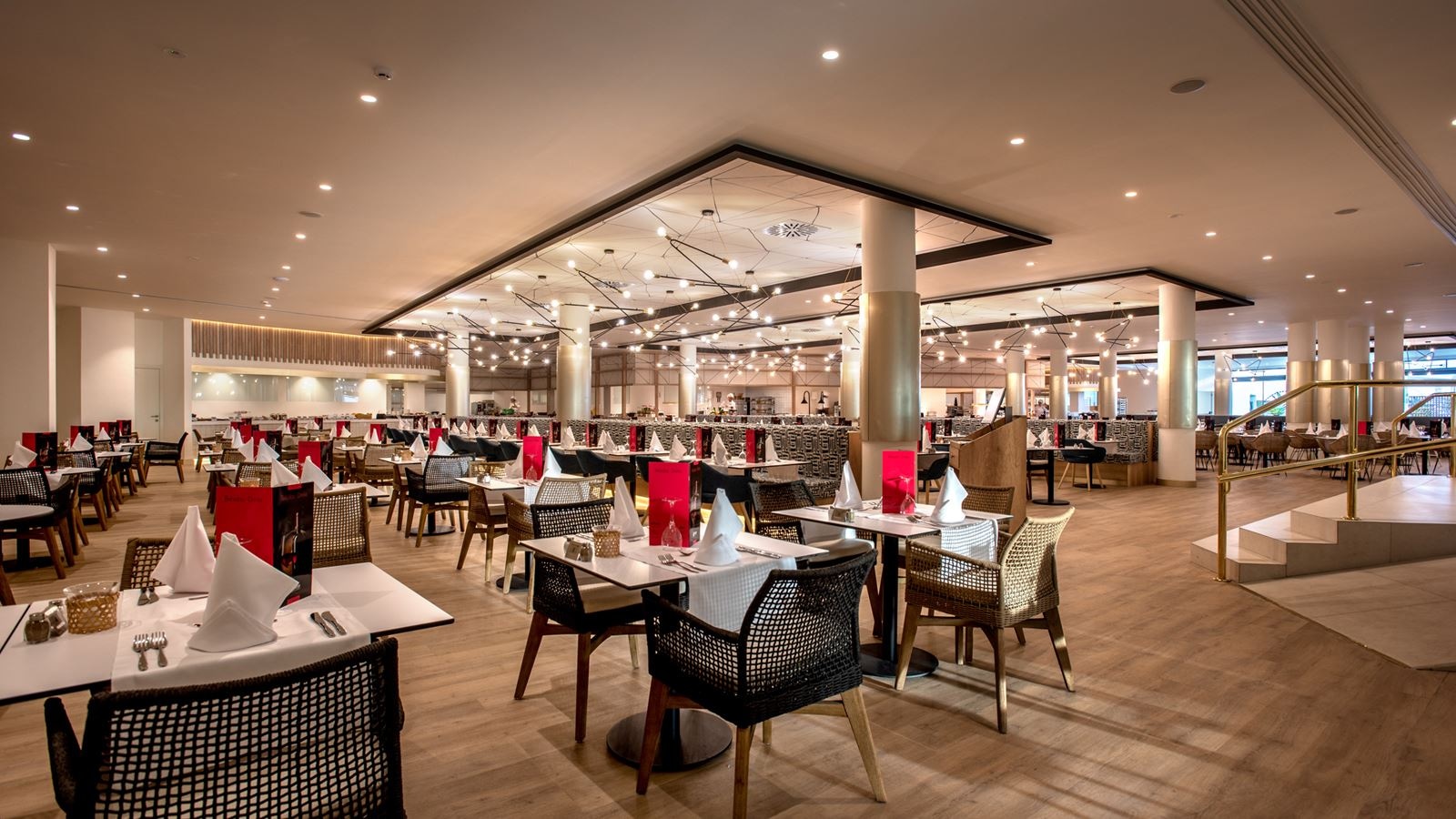 restaurants-food-market