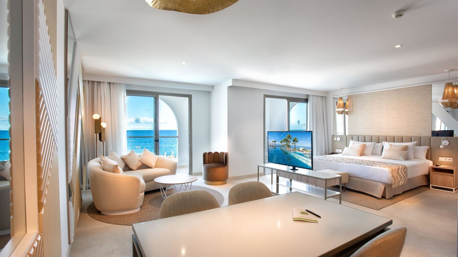 rooms-suite-platinum-frontal-sea-view