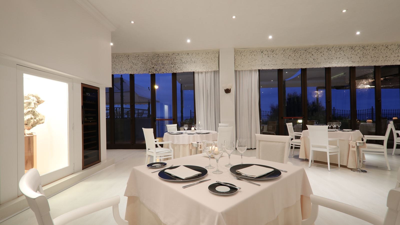 restaurants-restaurants