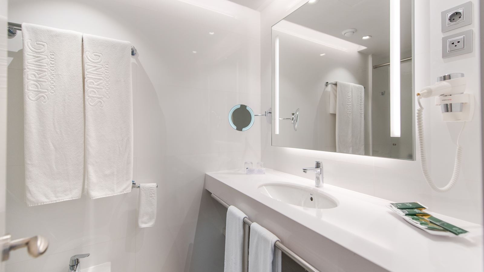 rooms-double-standard-room-balcony-or-terrace